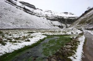 approach to Gordale Scar